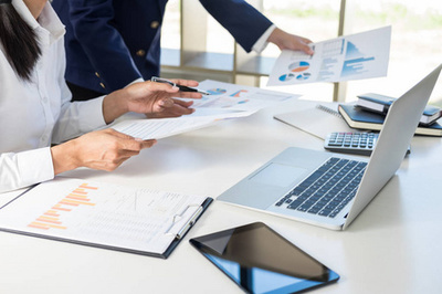 創業企業集思廣益會議 規劃投資、戰略與財務協作